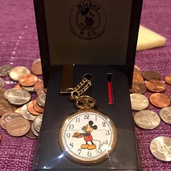 Mickey Mouse pocket Watch, Vintage. Stainless Steel back. - Picture 1 of 3